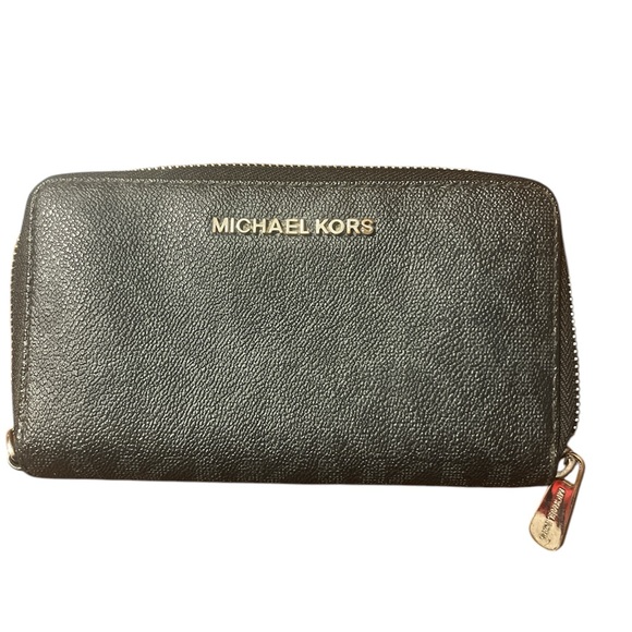 Michael Kors Handbags - Michael Kors Black Zip Wallet with phone storage